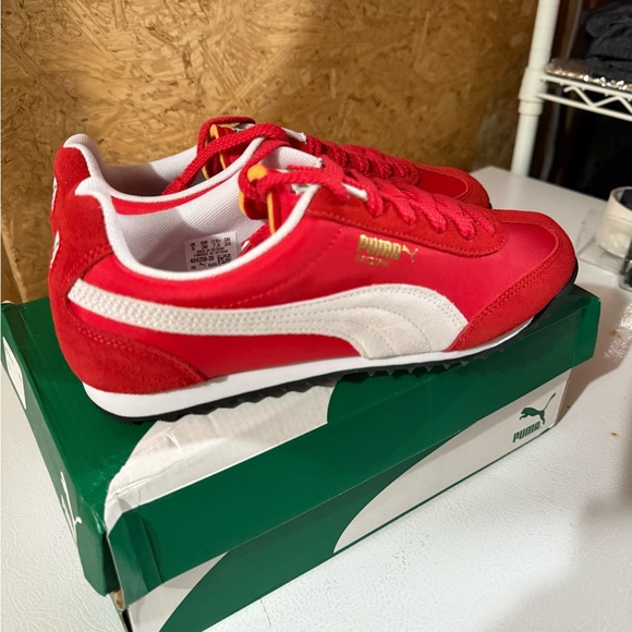 Puma Womens Sneakers - Picture 5 of 9